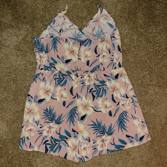 SHEIN NWOT Floral Print Cami Romper - Picture 2 of 5
